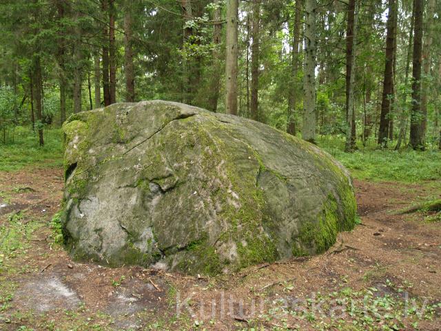 Černausku akmens. Foto J. Urtāns